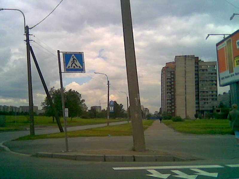 Улица Антонова-Овсеенко (Санкт-Петербург)